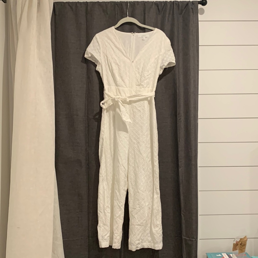 Anthropologie White Jumpsuit Size S-Petite